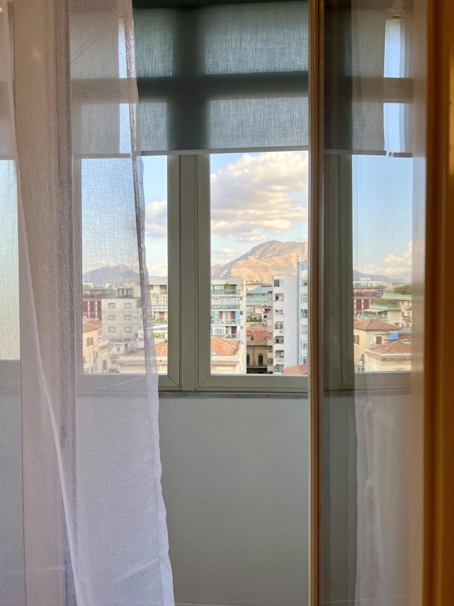 Politeama Charming Apartment Palermo Bagian luar foto
